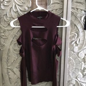 Cutout Express crop long sleeve top